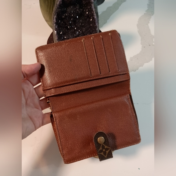Authentic LOUIS VUITTON Vintage French Kisslock Wallet | Monogram - Picture 8 of 13